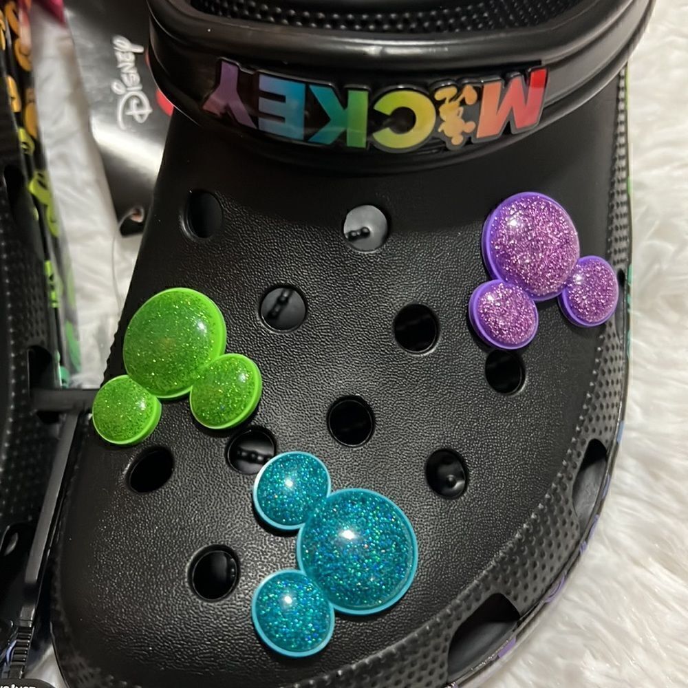 Crocs Classic Disney Clog Rainbow Celebration - Picture 12 of 14
